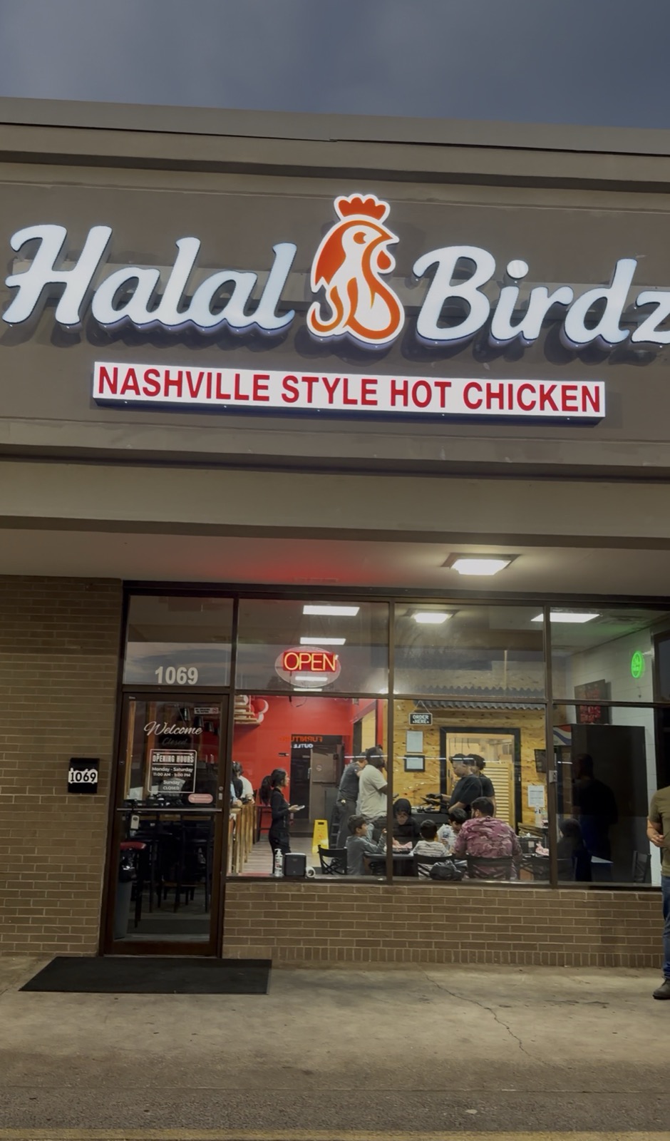 Halal Birdz storefront sign, Nashville